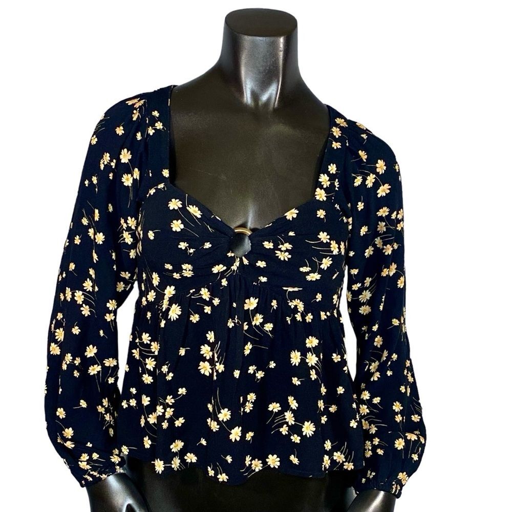 American Eagle Black Floral Blouse Women's Size Extra Small Long Sleeve